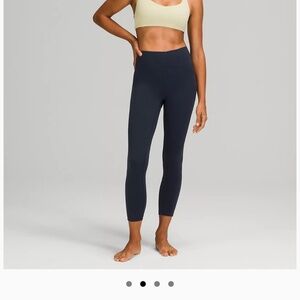 Lululemon Size 0 InStill High-Rise Tight 25"